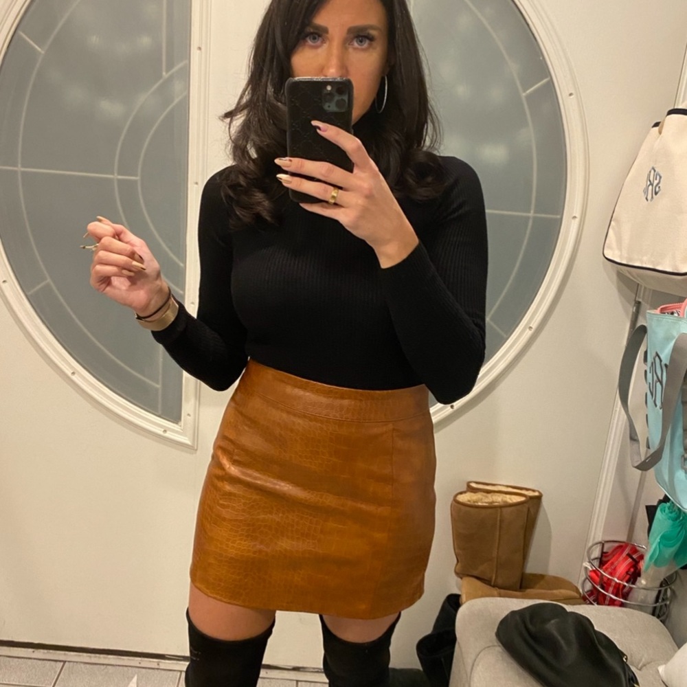 FOREVER 21 | cognac crocodile mini skirt size medium
